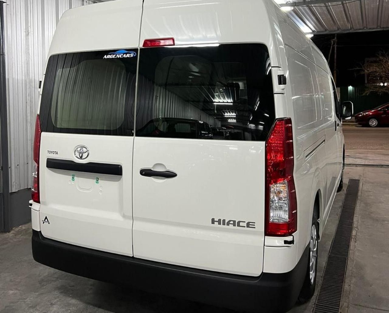 Toyota Hiace Nueva en San Juan, deRuedas