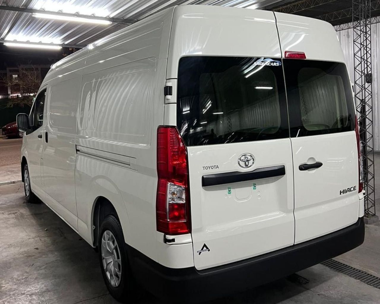 Toyota Hiace Nueva en San Juan, deRuedas