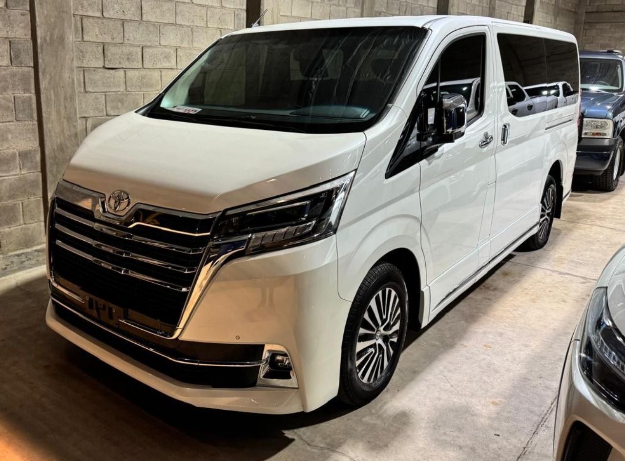 Toyota Hiace Usada Financiado en Mendoza, deRuedas