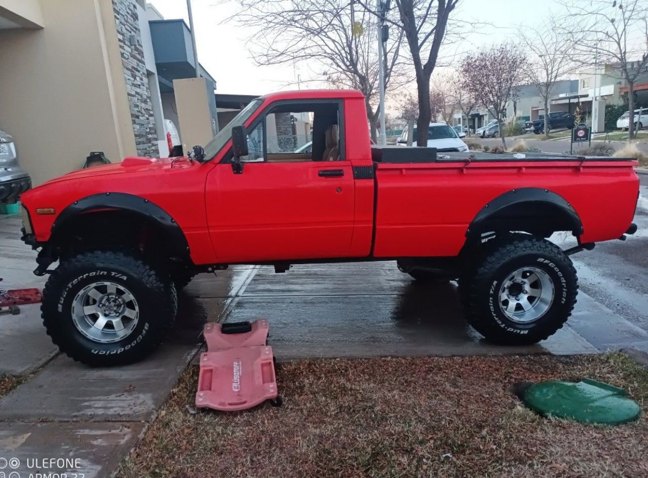 Toyota Hilux Usada en Mendoza, deRuedas