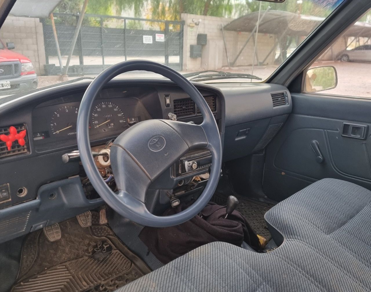 Toyota Hilux Usada en Mendoza, deRuedas