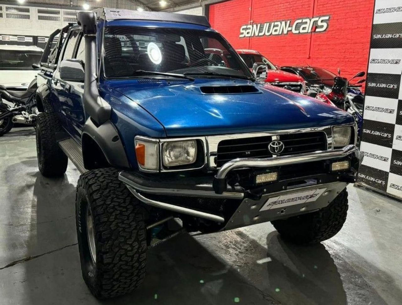 Toyota Hilux Usada en San Juan, deRuedas