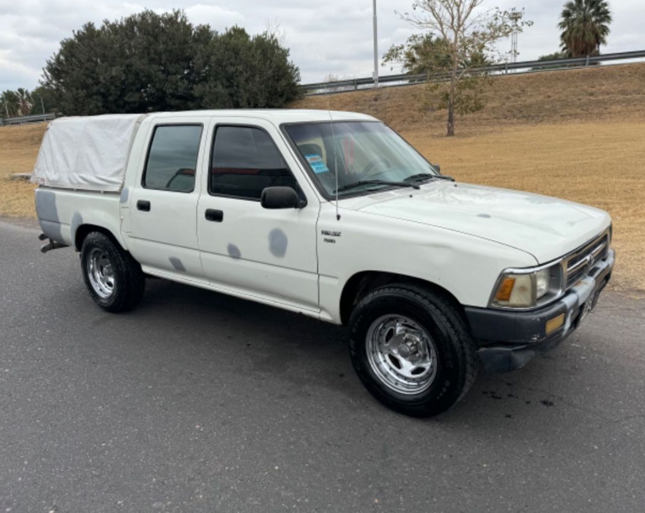 Toyota Hilux Usada en San Juan, deRuedas