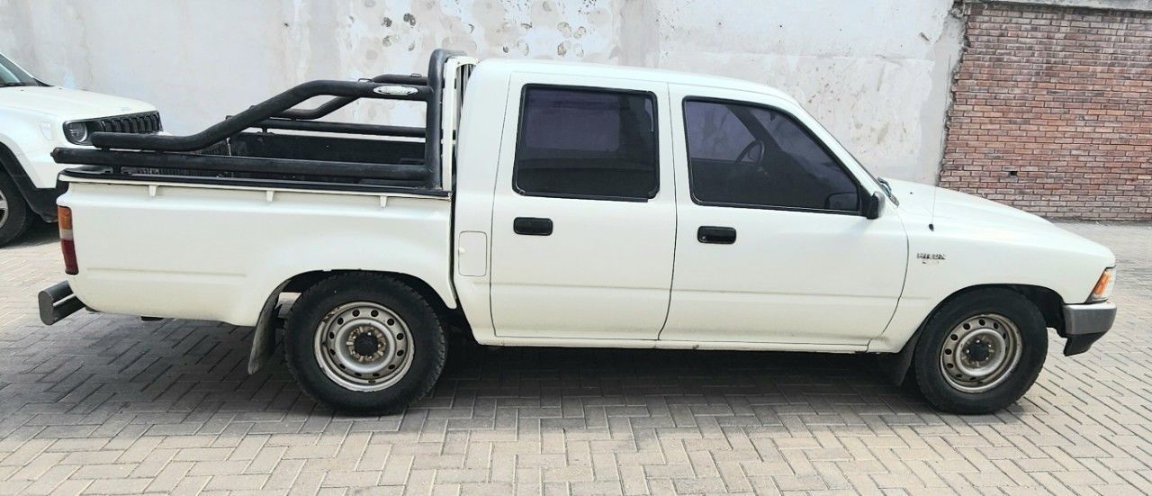 Toyota Hilux Usada en Córdoba, deRuedas