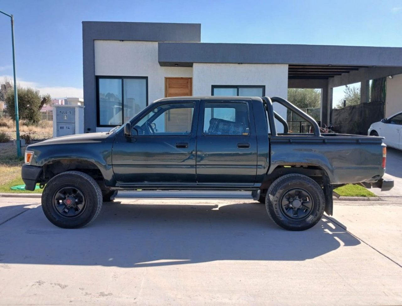 Toyota Hilux Usada en Mendoza, deRuedas