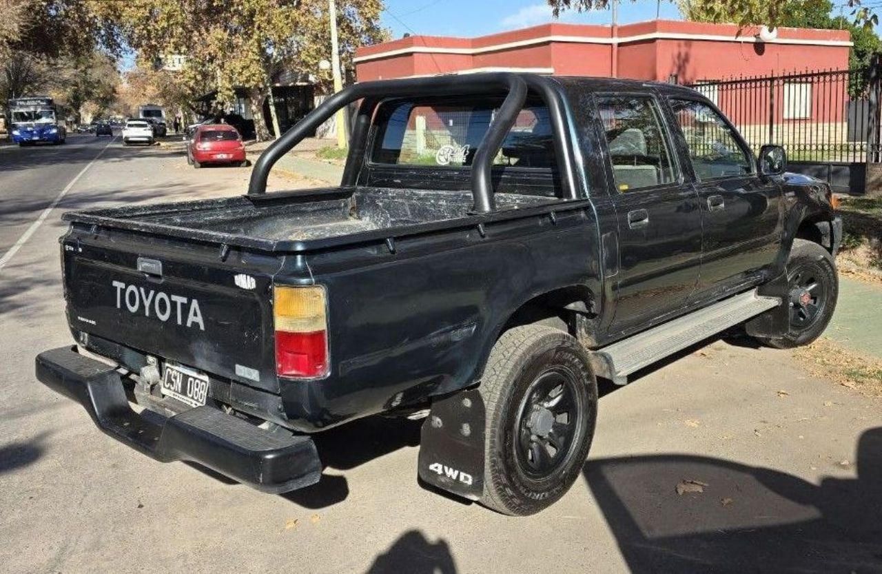 Toyota Hilux Usada en Mendoza, deRuedas