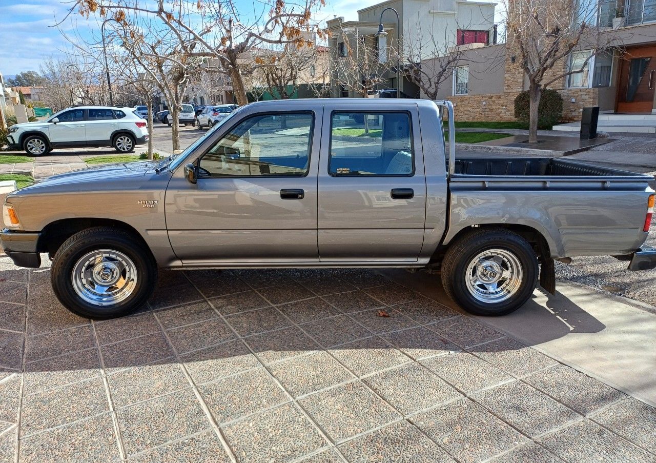 Toyota Hilux Usada en Mendoza, deRuedas