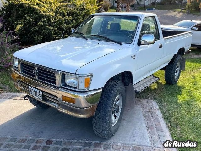 Toyota Hilux Usada en Mendoza, deRuedas