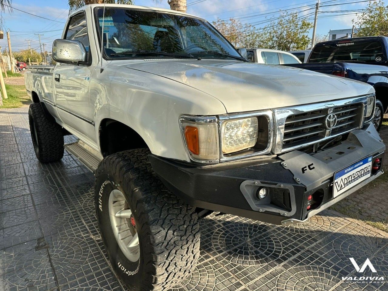 Toyota Hilux Usada en San Juan, deRuedas