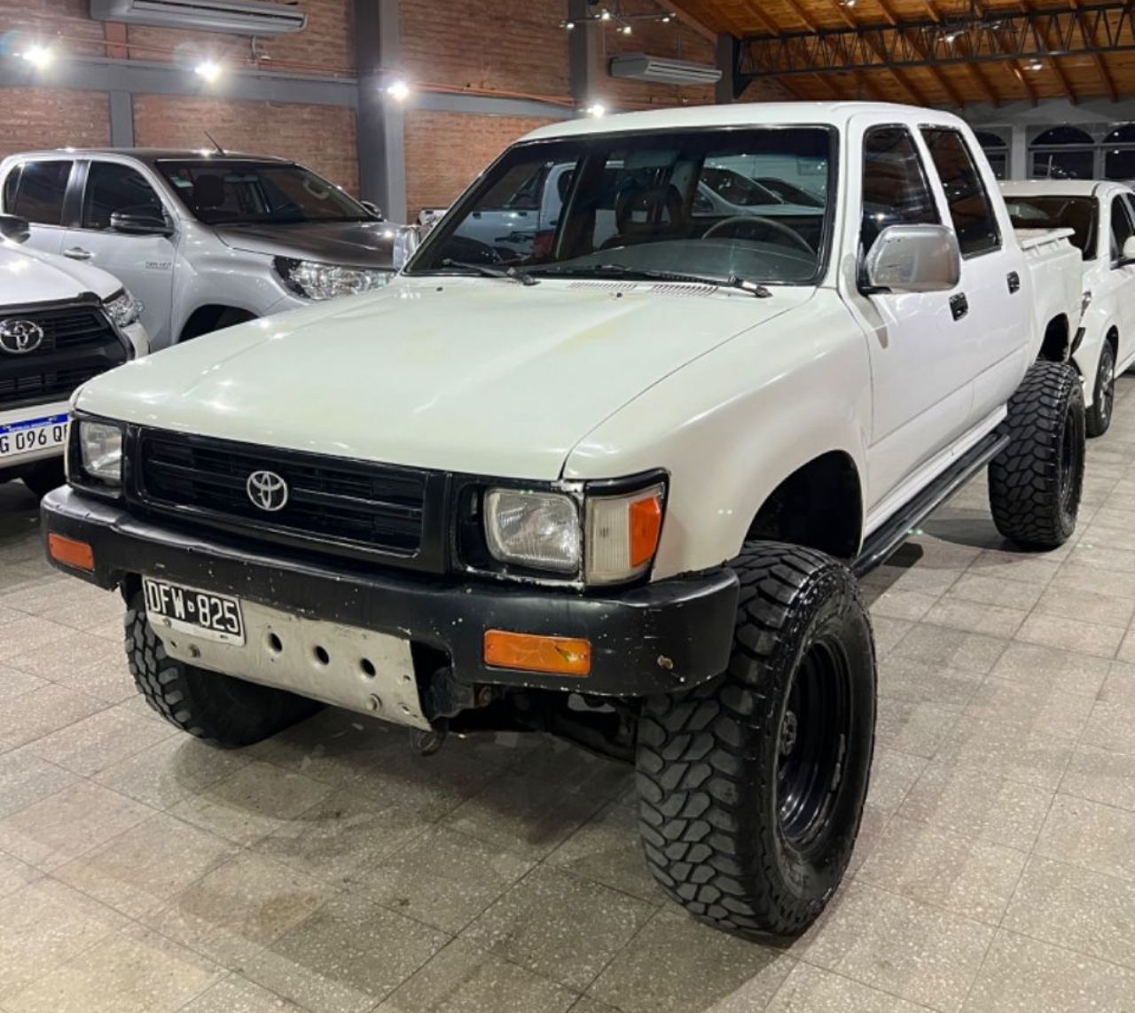 Toyota Hilux Usada en San Juan, deRuedas