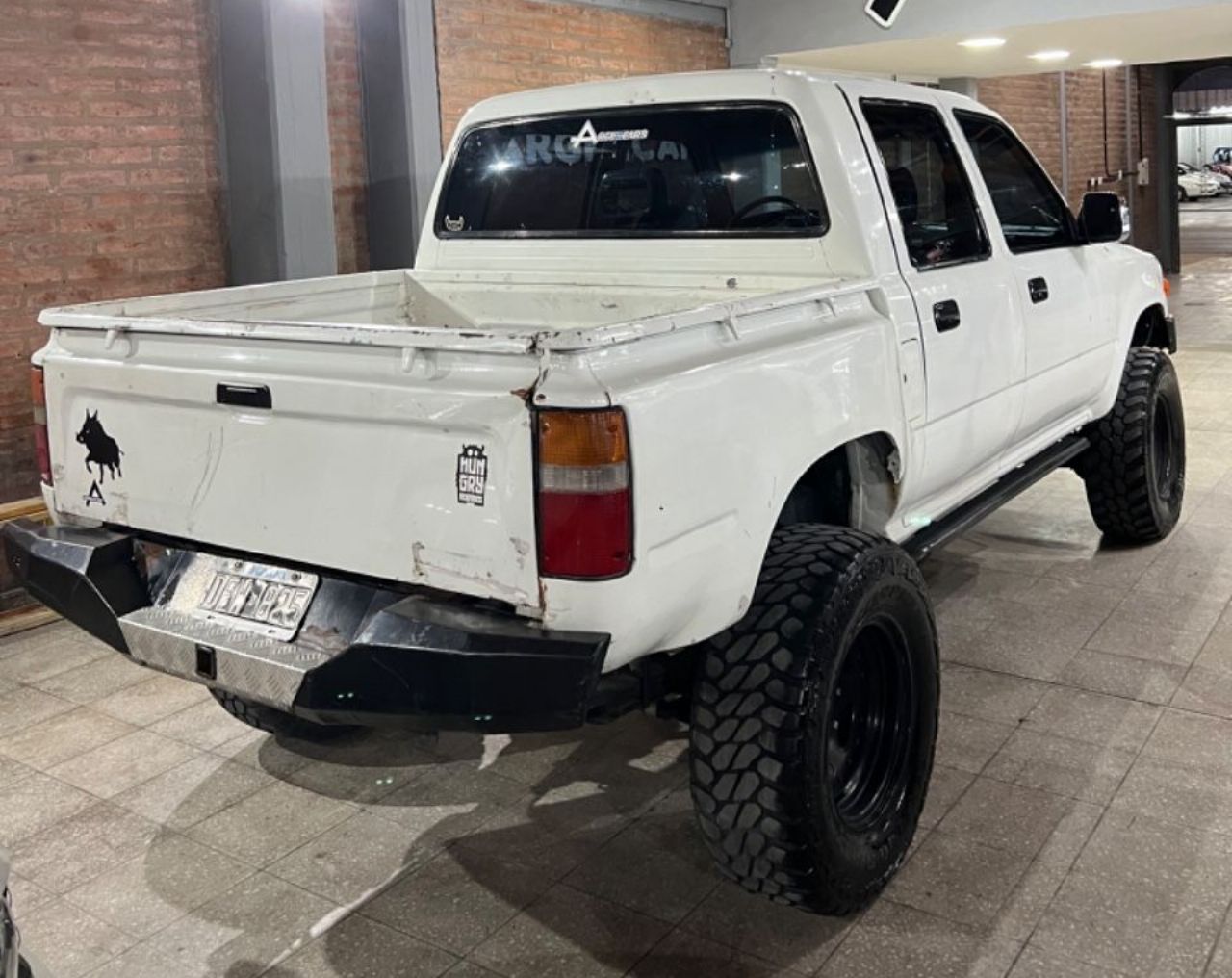 Toyota Hilux Usada en San Juan, deRuedas