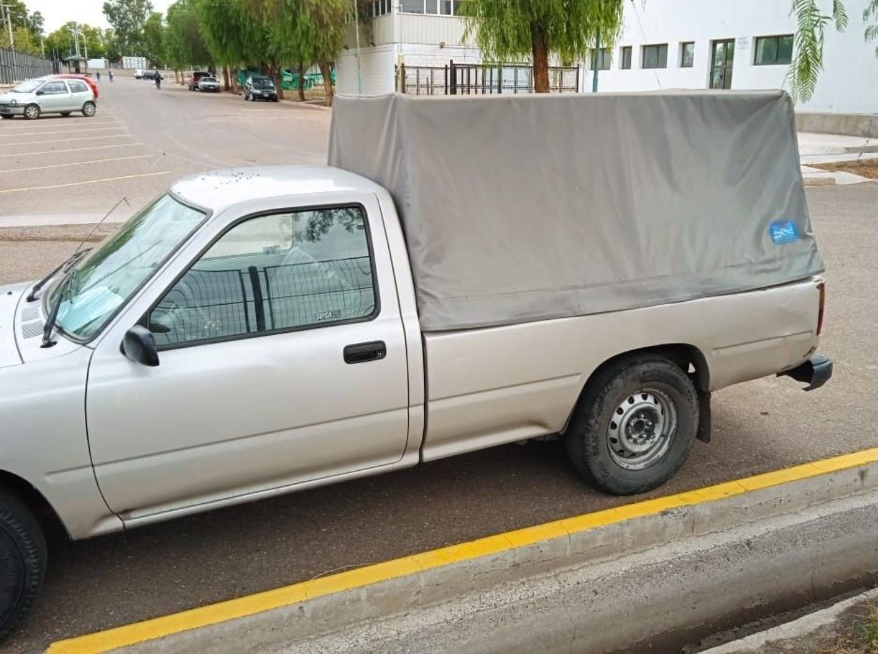 Toyota Hilux Usada en Mendoza, deRuedas