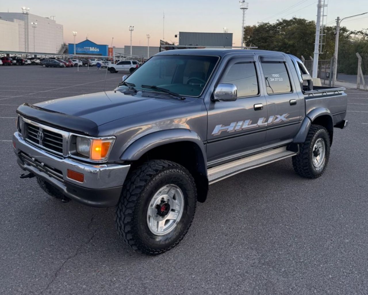 Toyota Hilux Usada en San Juan, deRuedas
