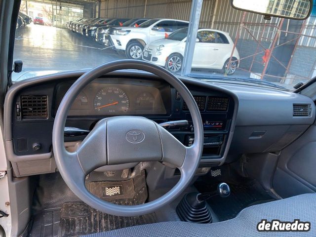 Toyota Hilux Usada en Mendoza, deRuedas
