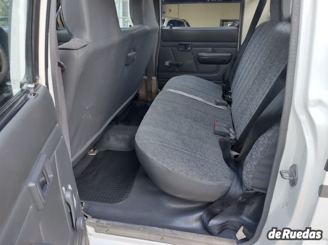 Toyota Hilux Usada en Mendoza, deRuedas