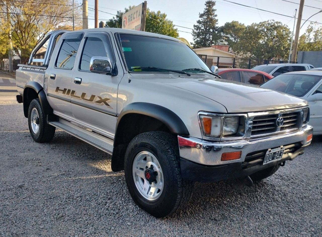 Toyota Hilux Usada en Córdoba, deRuedas