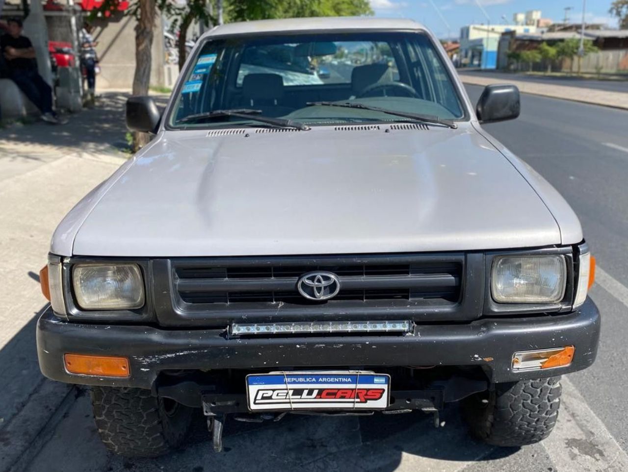Toyota Hilux Usada en San Juan, deRuedas