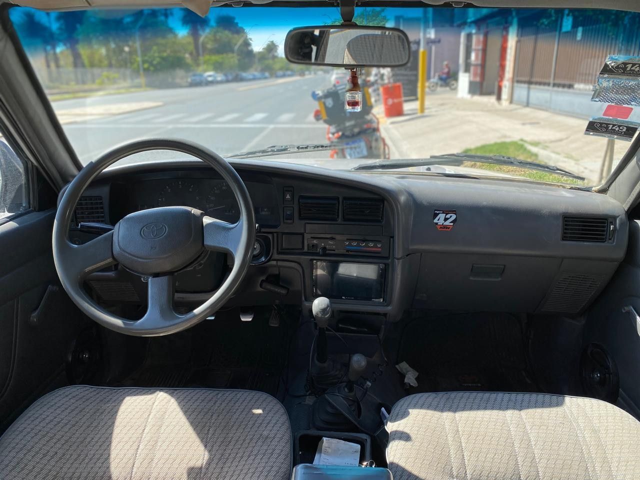 Toyota Hilux Usada en San Juan, deRuedas
