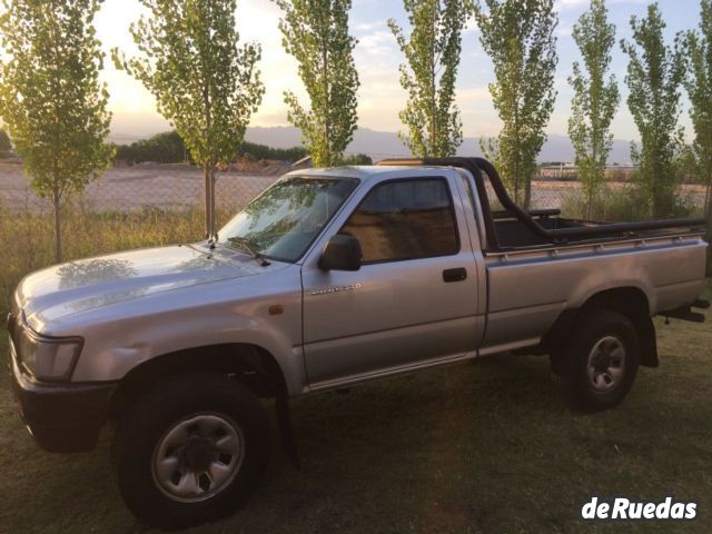 Toyota Hilux Usada en Mendoza, deRuedas