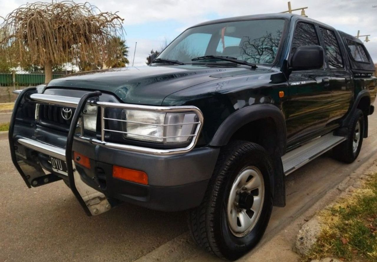 Toyota Hilux Usada en Mendoza, deRuedas