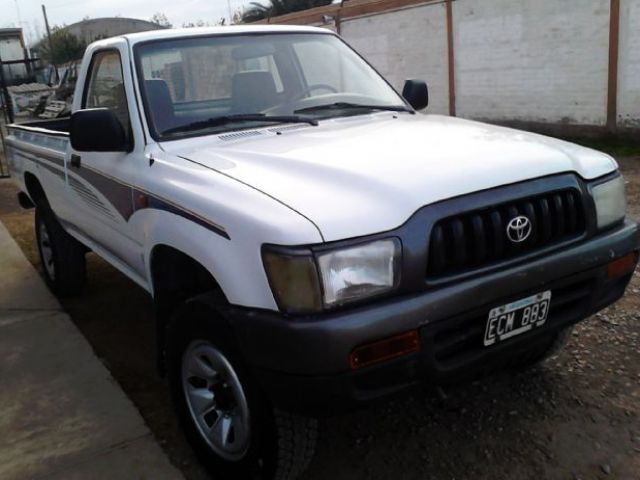 Toyota Hilux Usada en Mendoza, deRuedas