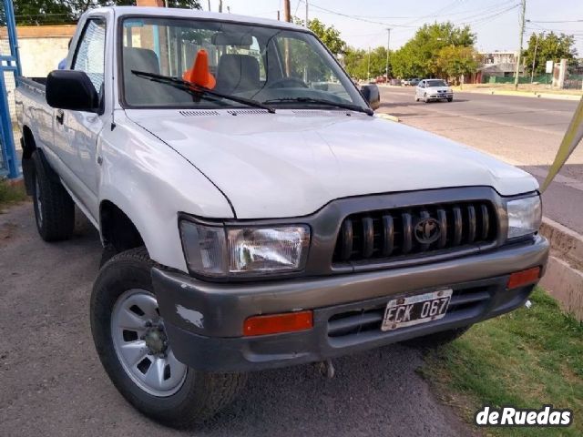 Toyota Hilux Usada en Mendoza, deRuedas