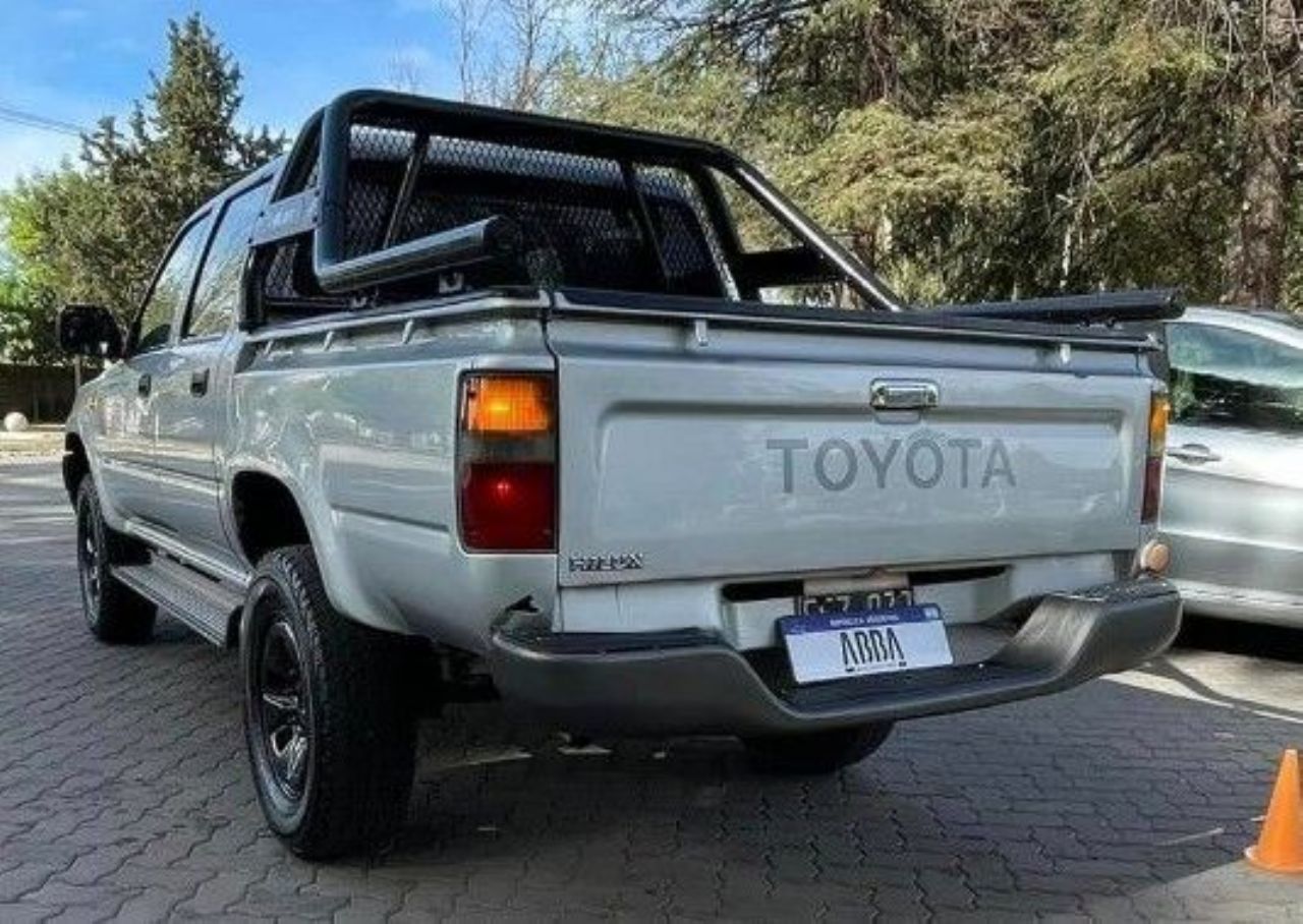 Toyota Hilux Usada en Mendoza, deRuedas