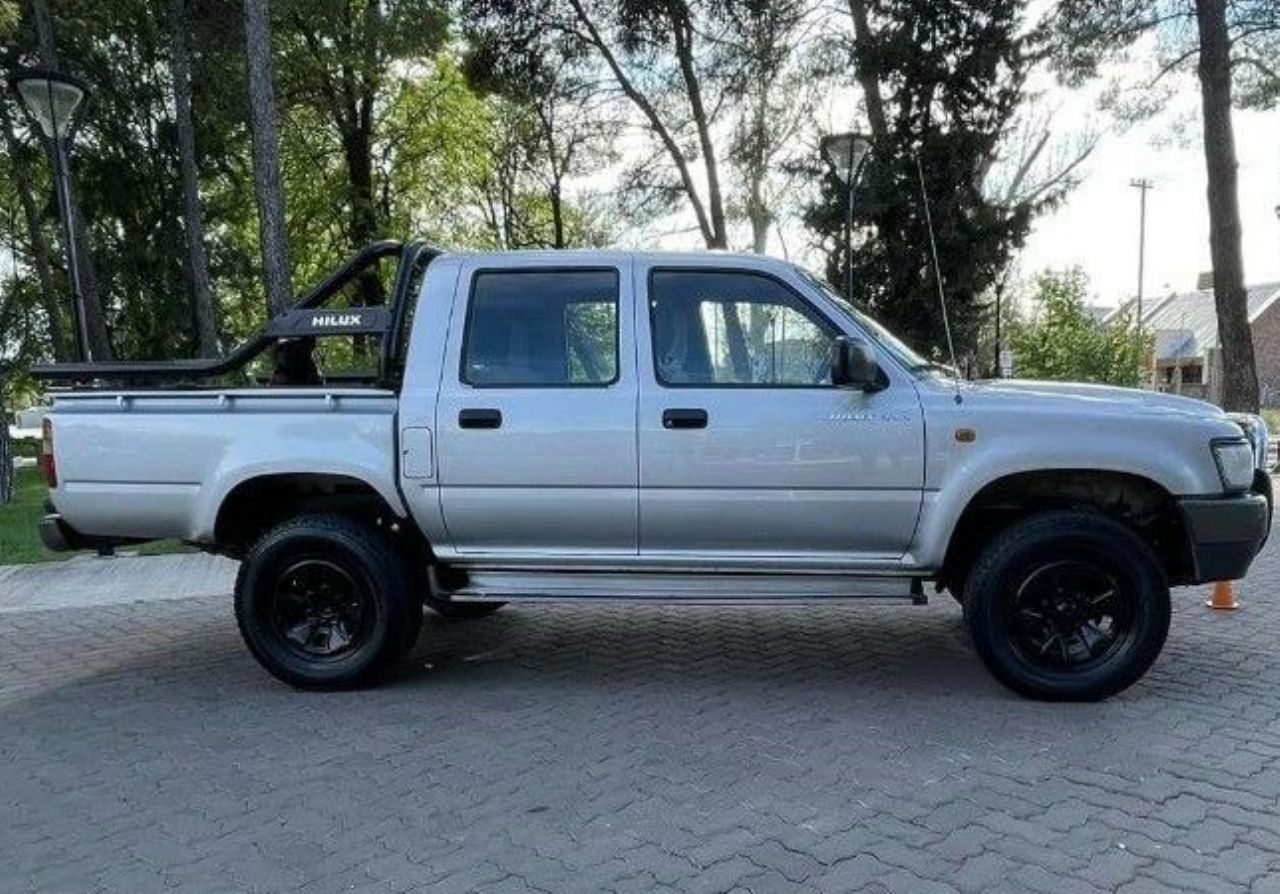 Toyota Hilux Usada en Mendoza, deRuedas