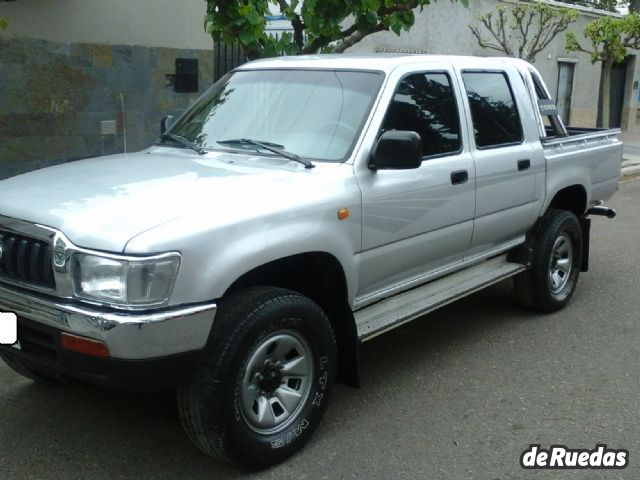 Toyota Hilux Usada en Mendoza, deRuedas