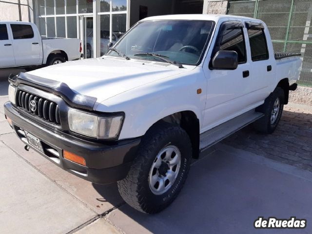 Toyota Hilux Usada en Mendoza, deRuedas