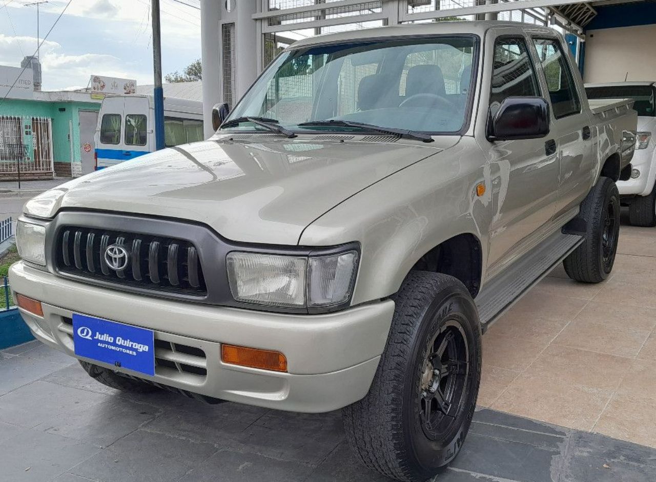 Toyota Hilux Usada en Mendoza, deRuedas