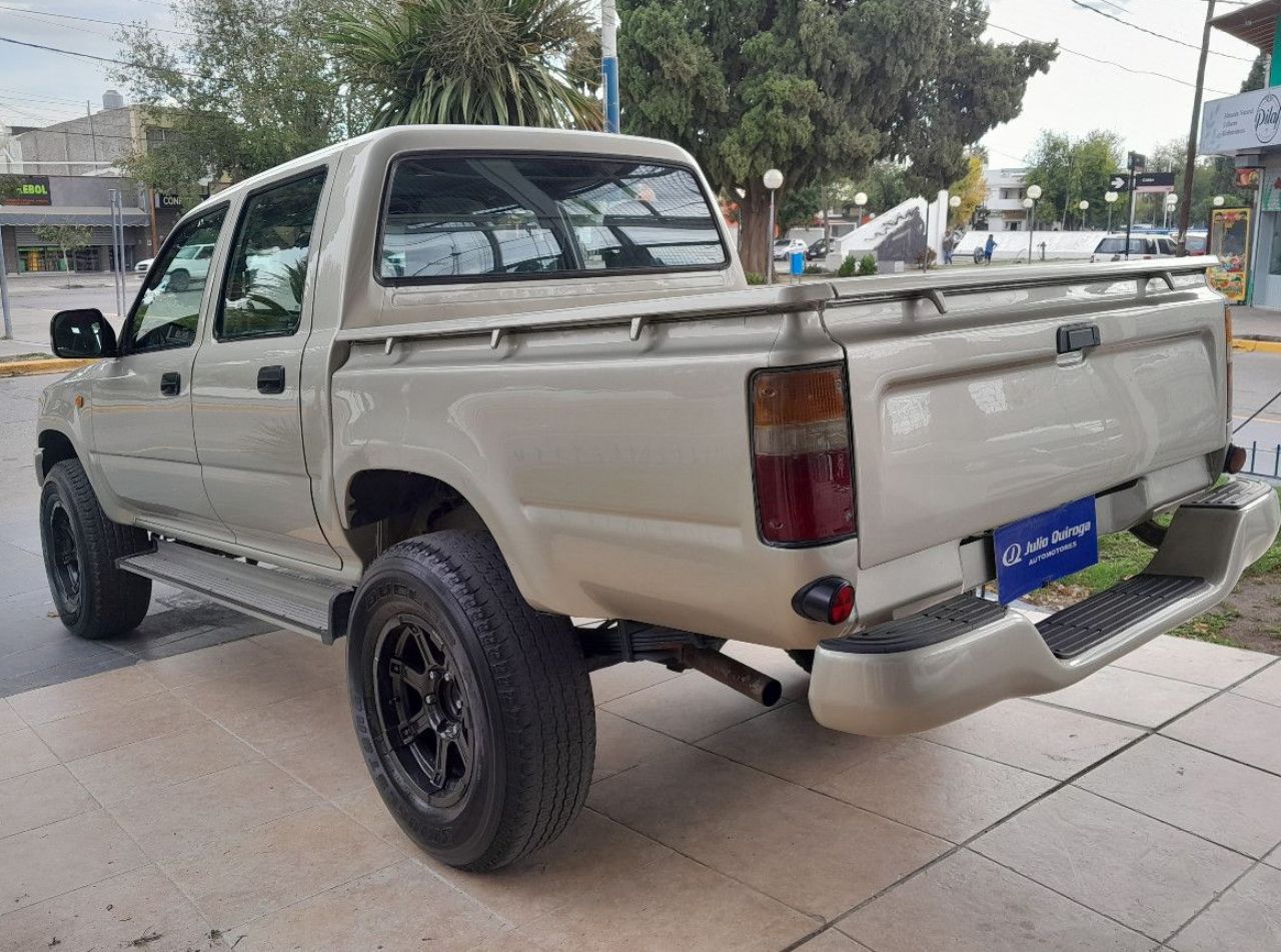 Toyota Hilux Usada en Mendoza, deRuedas