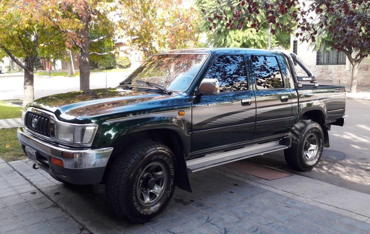 Toyota Hilux Usada en Mendoza, deRuedas