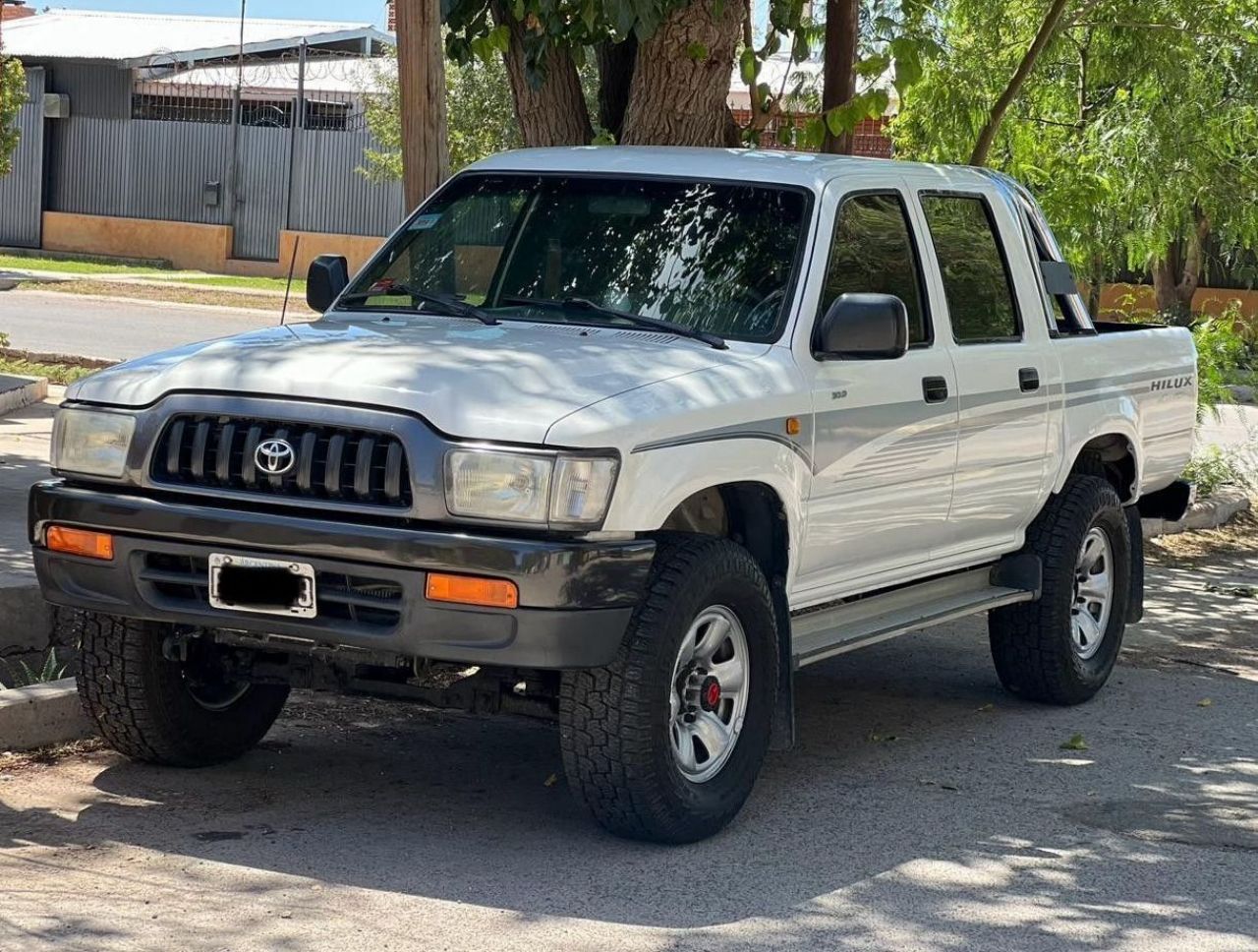 Toyota Hilux Usada en Mendoza, deRuedas