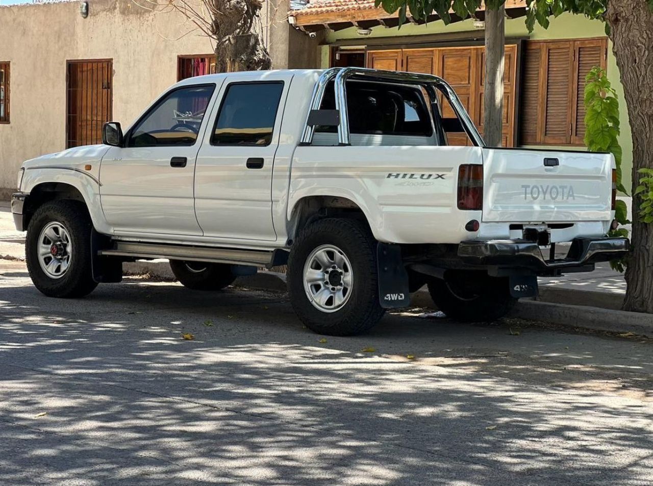 Toyota Hilux Usada en Mendoza, deRuedas