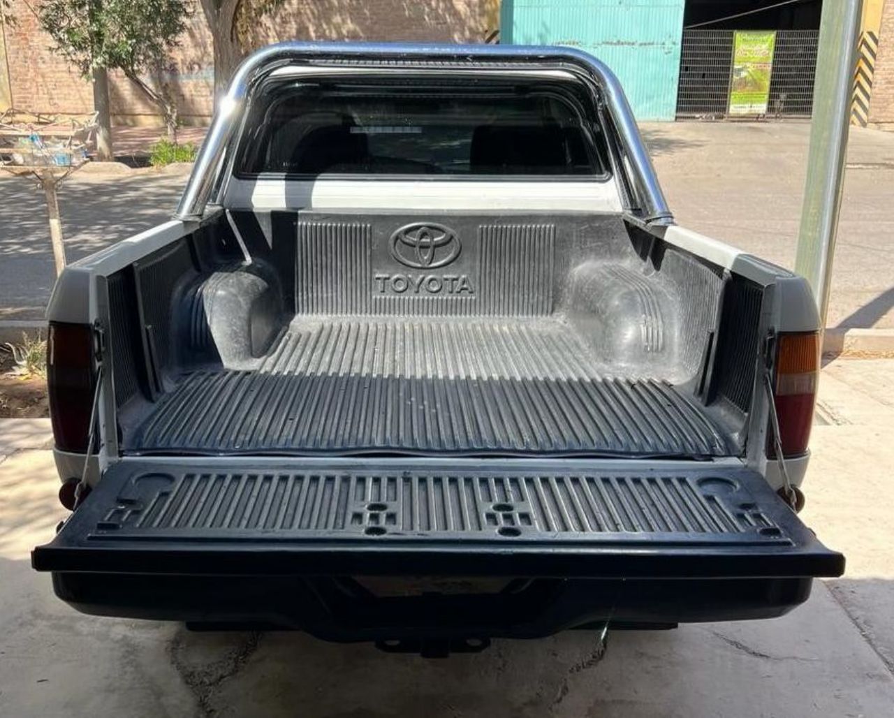 Toyota Hilux Usada en Mendoza, deRuedas