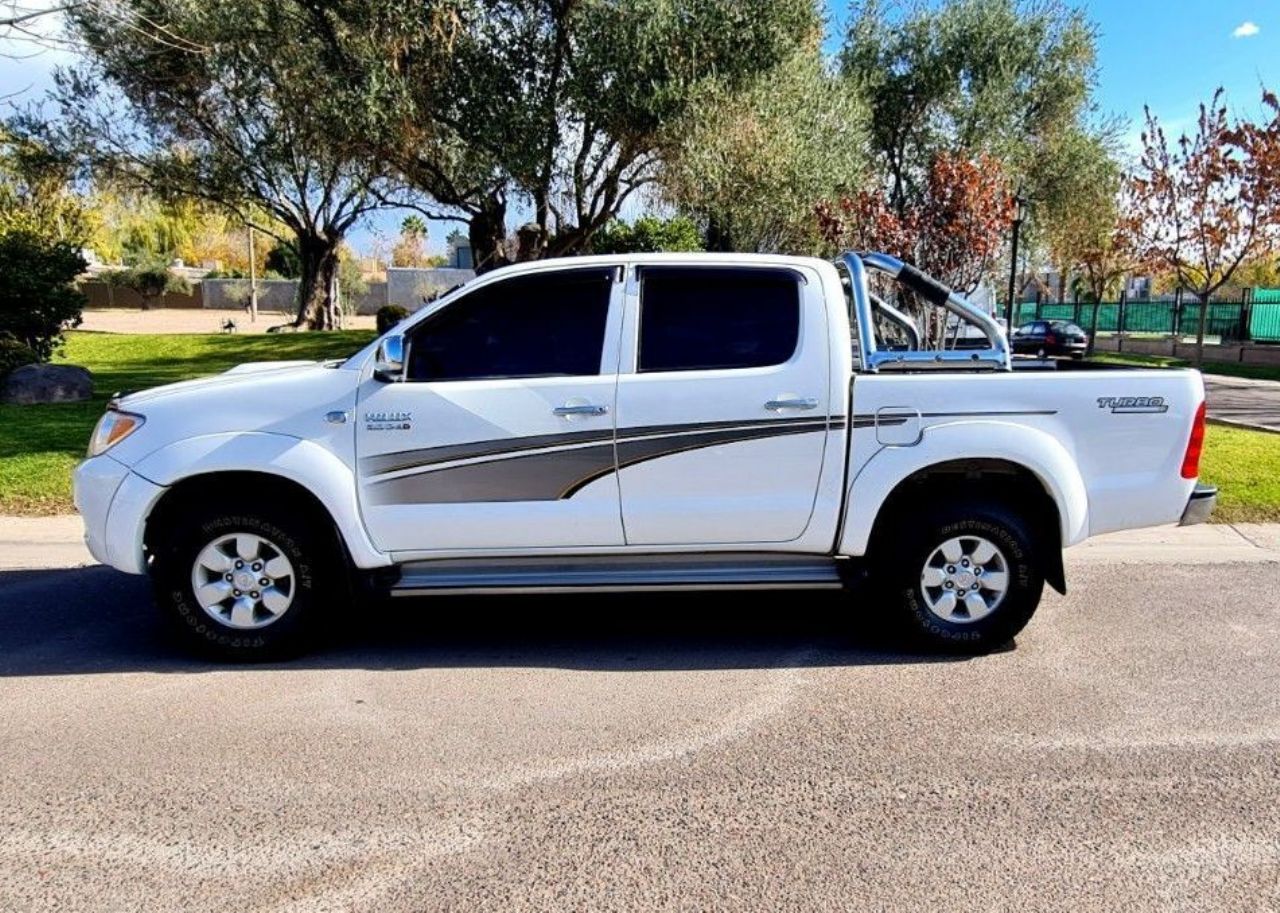 Toyota Hilux Usada en Mendoza, deRuedas