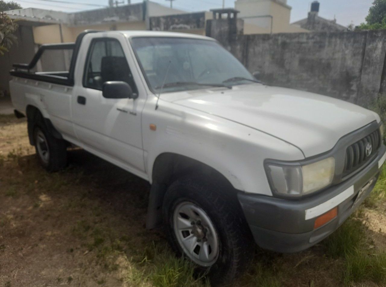 Toyota Hilux Usada en Córdoba, deRuedas