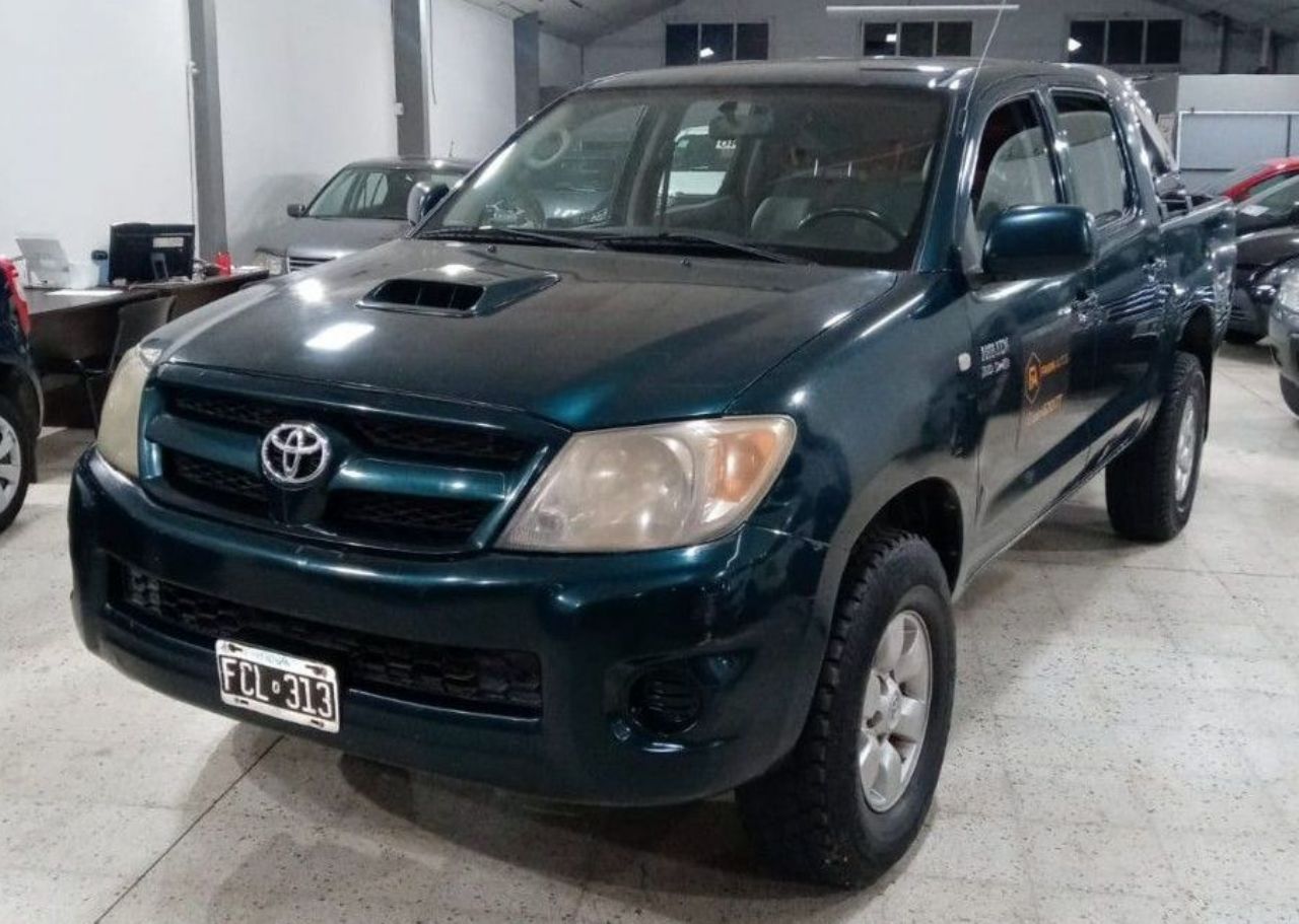 Toyota Hilux Usada en San Luis, deRuedas