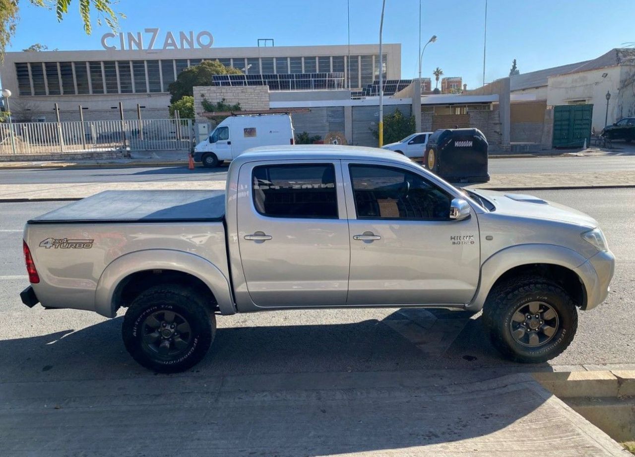 Toyota Hilux Usada Financiado en San Juan, deRuedas
