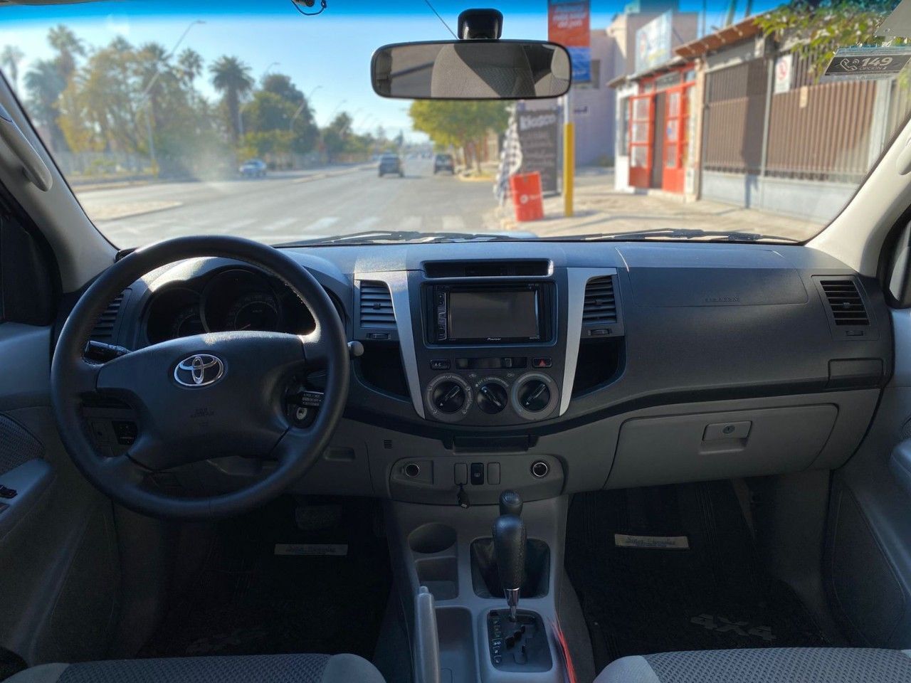 Toyota Hilux Usada en San Juan, deRuedas