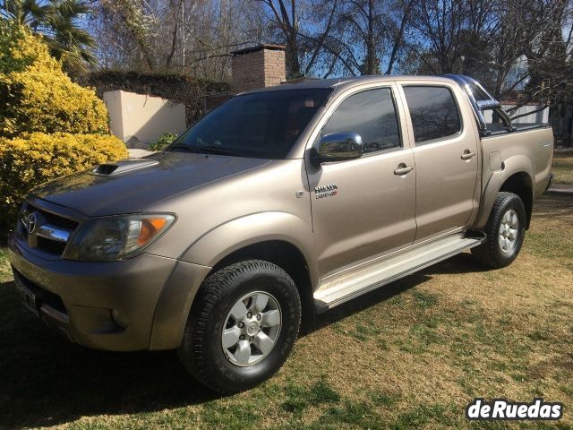 Toyota Hilux Usada en Mendoza, deRuedas