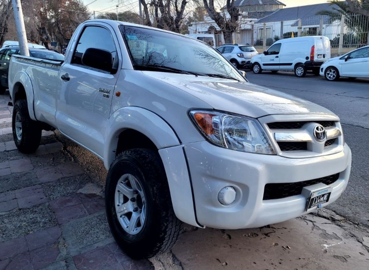 Toyota Hilux Usada en Mendoza, deRuedas