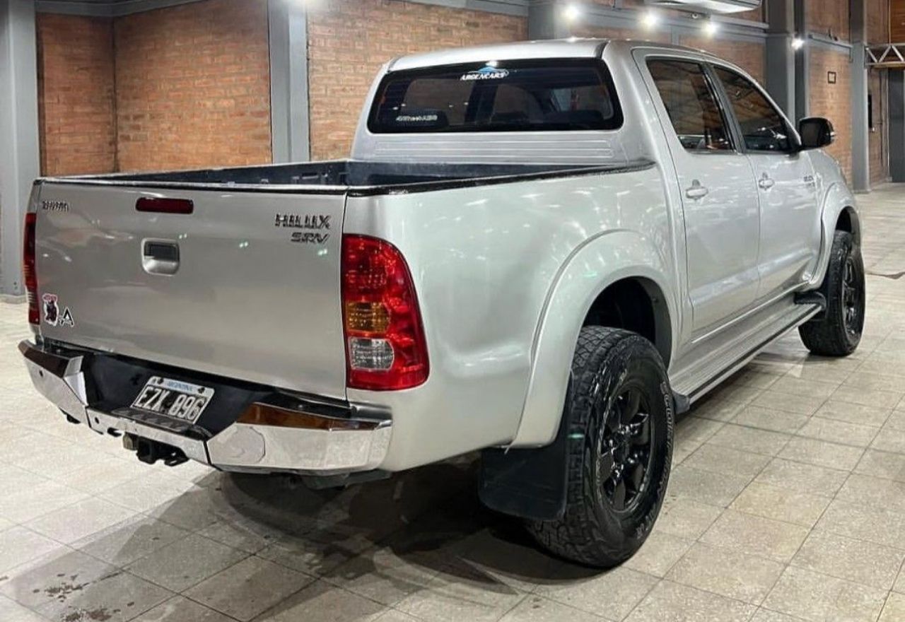 Toyota Hilux Usada en San Juan, deRuedas