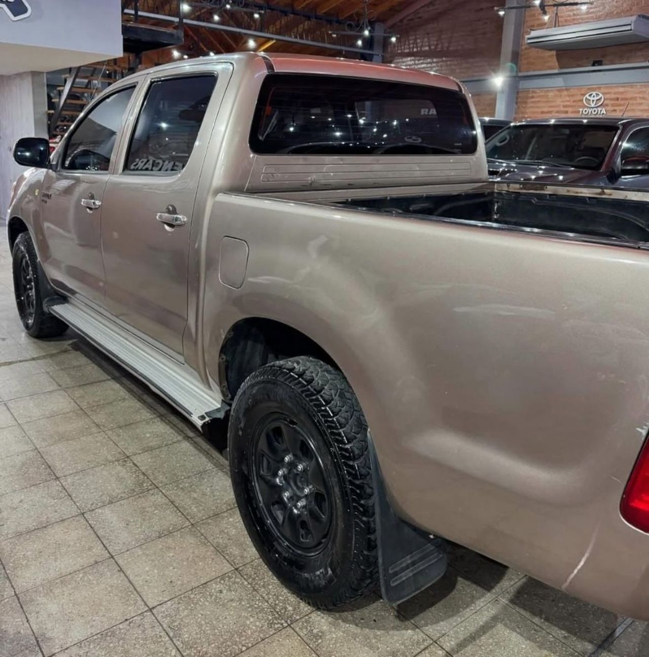 Toyota Hilux Usada en San Juan, deRuedas