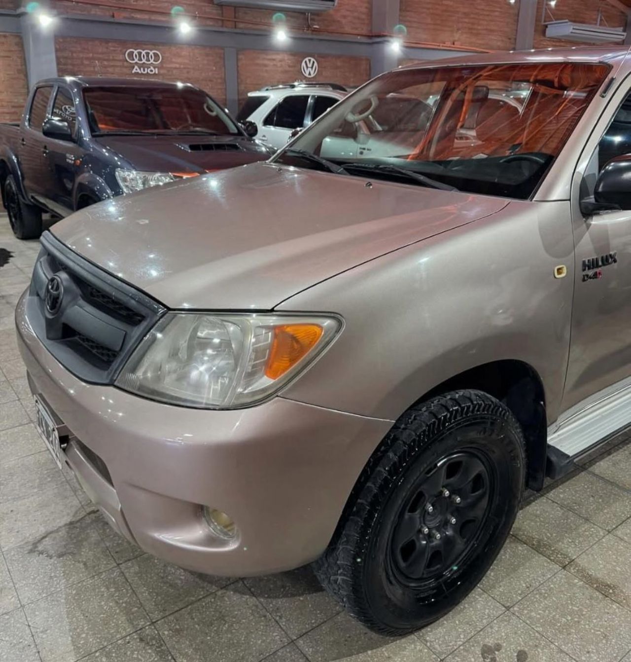 Toyota Hilux Usada en San Juan, deRuedas
