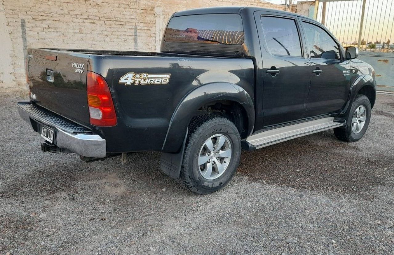 Toyota Hilux Usada en San Juan, deRuedas