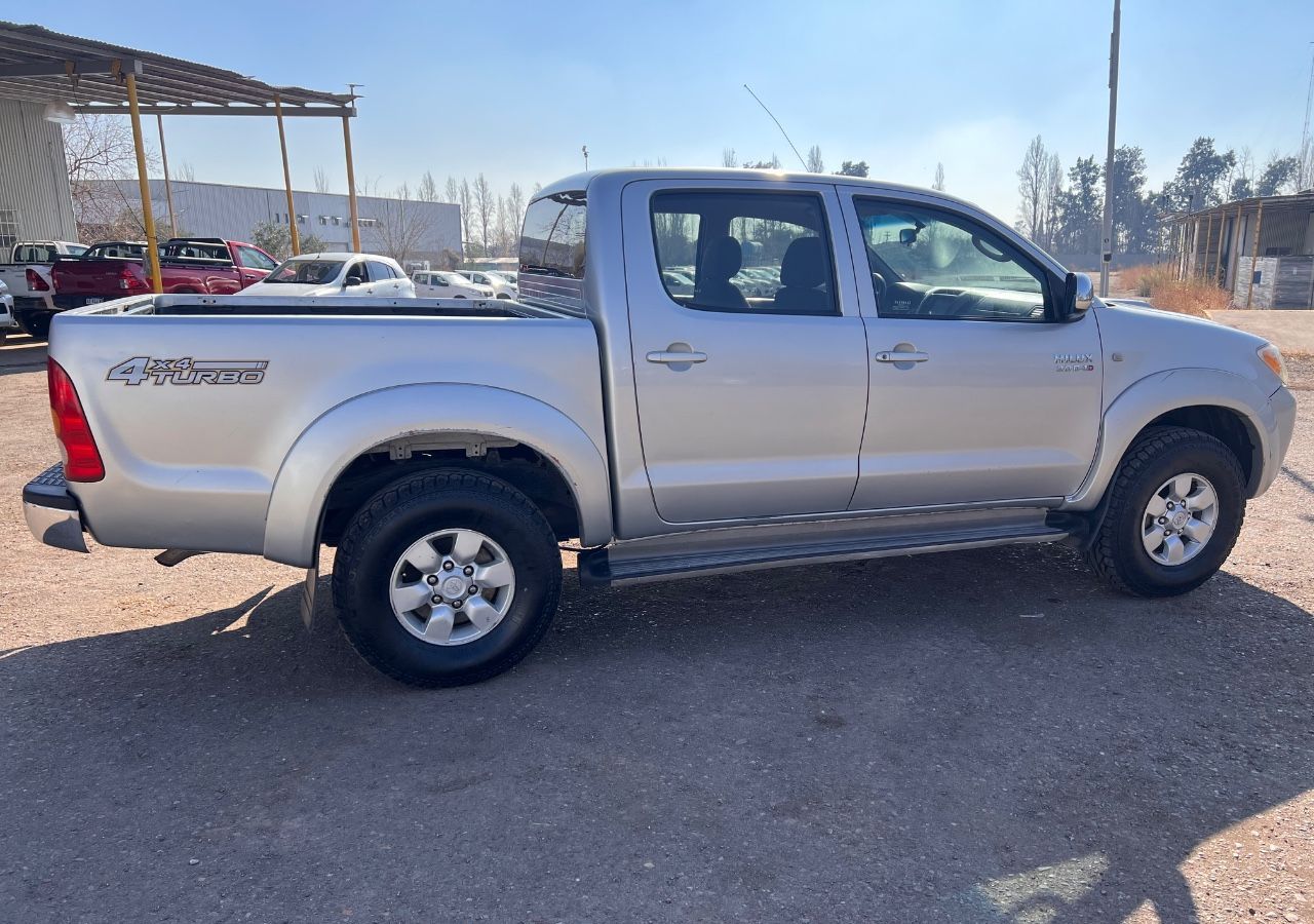 Toyota Hilux Usada en Mendoza, deRuedas