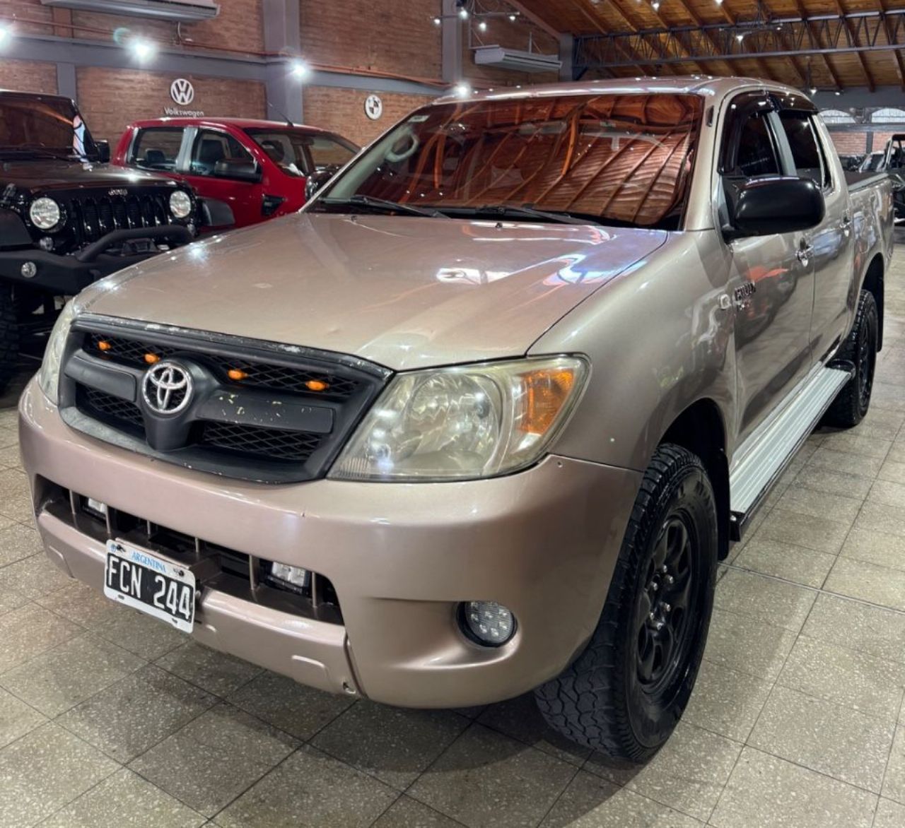 Toyota Hilux Usada en San Juan, deRuedas