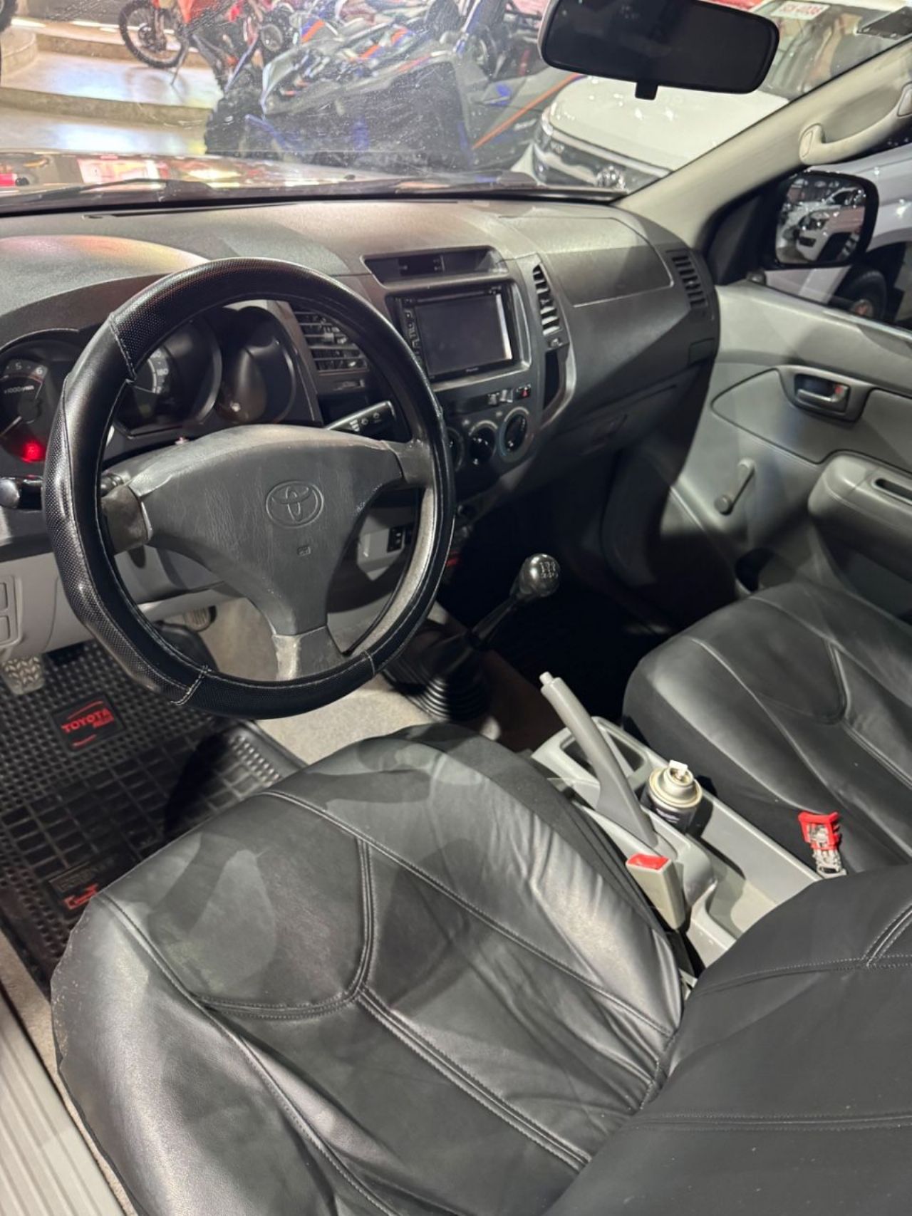 Toyota Hilux Usada en San Juan, deRuedas
